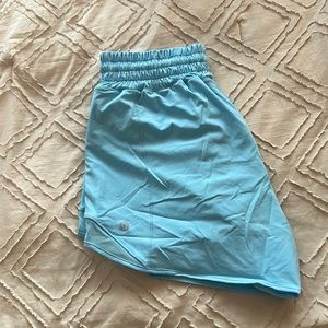 Lululemon Hotty Hot 4” Shorts